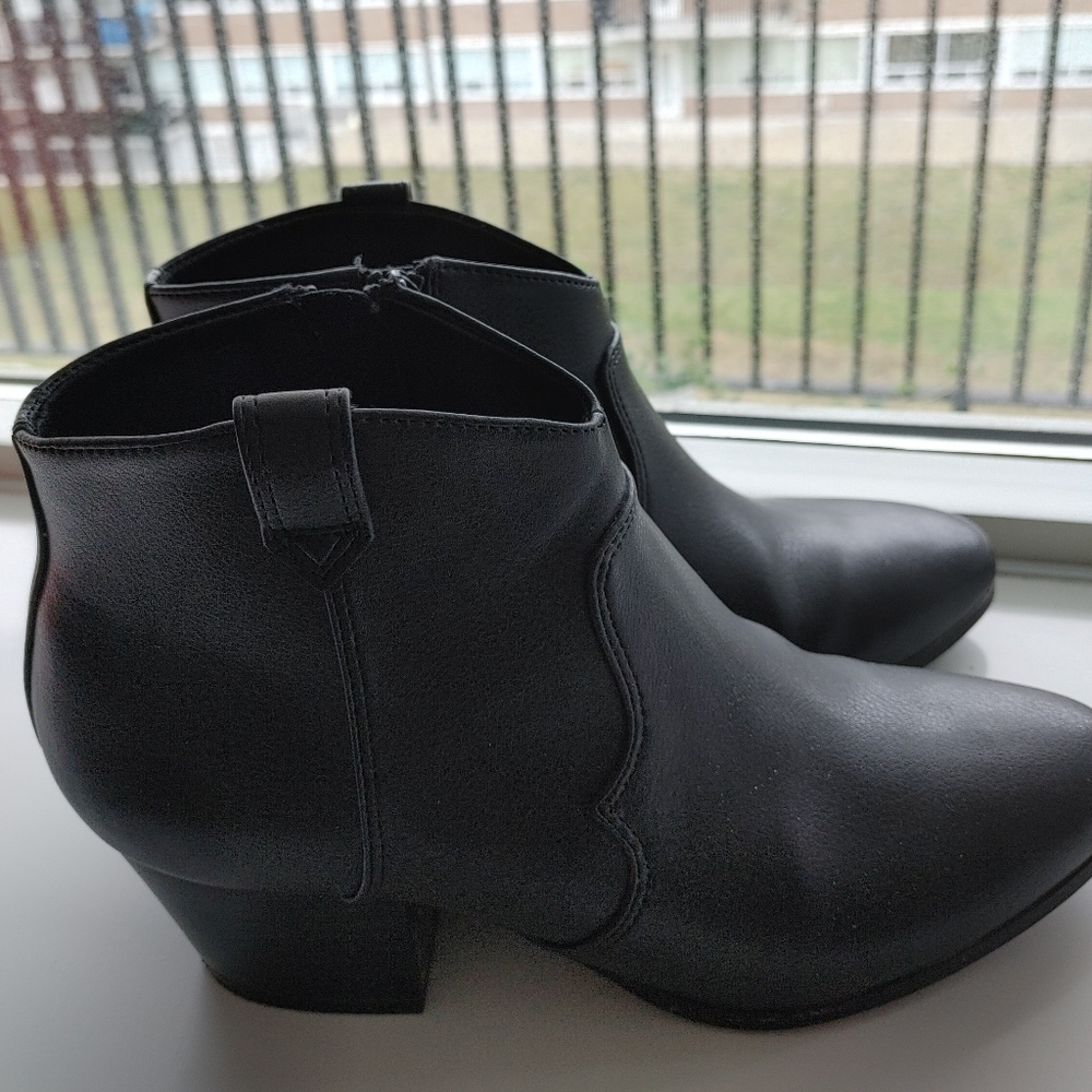 Old navy western ankle boots